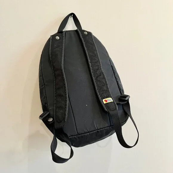Fjall Raven Vardag Black Backpack - Adult Size 25L - Picture 2 of 3